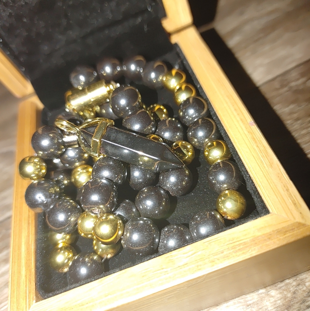 Hematite Black/Gold Magnet Bead Necklace - Picture 1 of 3
